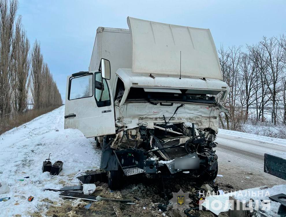 Два грузовых автомобиля DAF столкнулись в Николаевской области. Один водитель погиб (ФОТО) (ОБНОВЛЕНО) 6