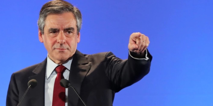 Бывший премьер Франции вошел в совет директоров российской компании “Сибур”