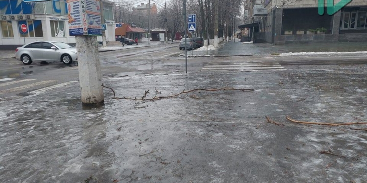Николаев в ледяном плену. В ГСЧС обещают, что будет еще хуже  (ФОТО, ВИДЕО)