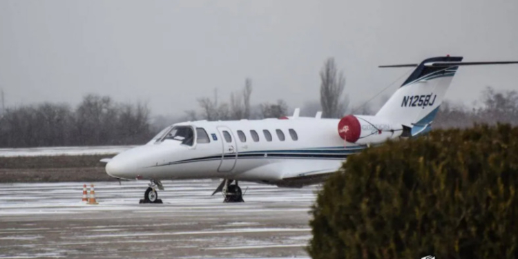 На форум “Слуги народа” в Николаев Арахамия прилетел бизнес-джетом хозяина “Техноторга”