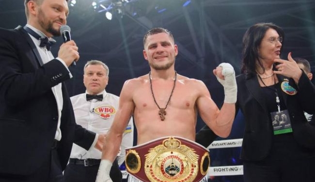Украинский боксер Беринчик в тяжелейшем бою сохранил пояс WBO International (ВИДЕО)