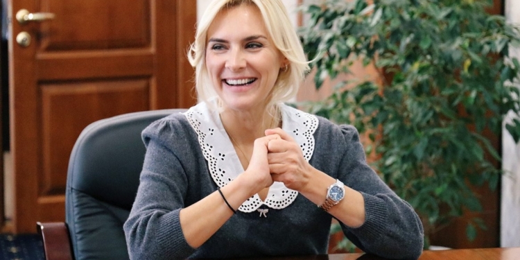 Ганна Замазєєва: Від обіцянок до результатів. Острів Майський тепер зі світлом! (ВІДЕО)