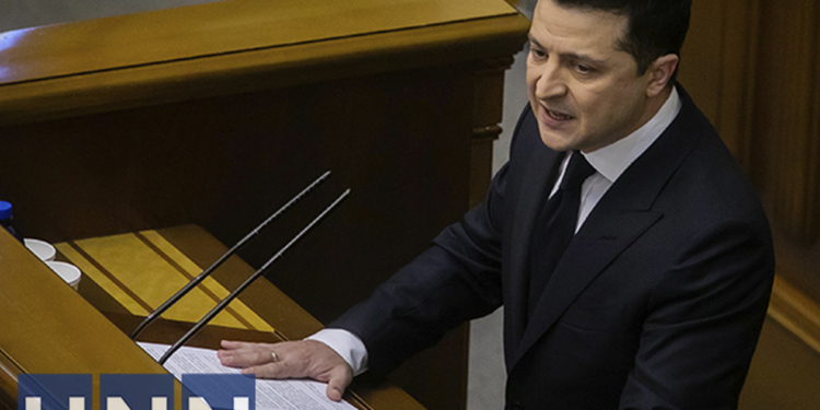 Найти избирателей за рубежом. Зеленский внес в парламент законопроект о множественном гражданстве