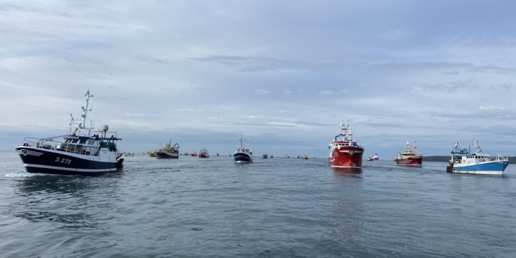 Ирландские рыбаки грозят сорвать учения РФ у своих берегов (ФОТО)