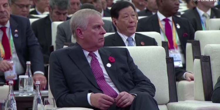 Сняли неприкосновенность: британский принц Эндрю может предстать перед американским судом по обвинению в изнасиловании