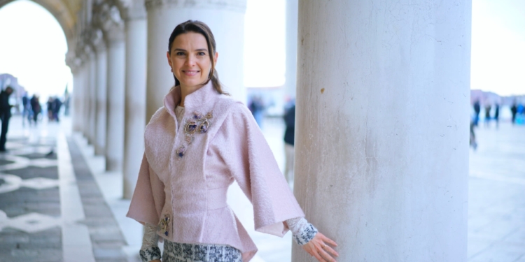 Украинка Оксана Лынив стала первой женщиной-главным дирижером Муниципального театра Болоньи