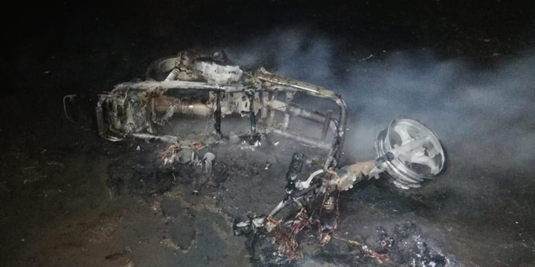 В Казанке сгорел припаркованный мопед