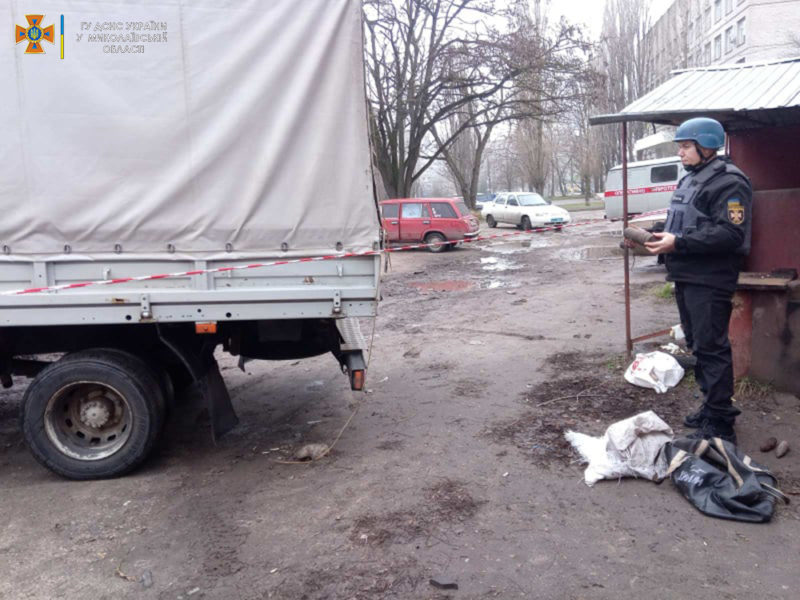 Николаевские пиротехники обезвредили 8 боеприпасов, найденных на Намыве