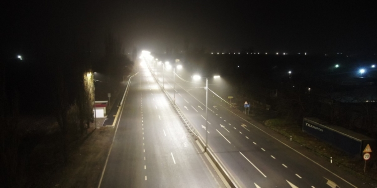 На подъездах к Николаеву со стороны Днепра установлены светодиодные светильники (ФОТО)