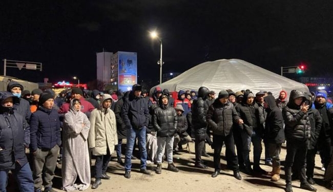 В Казахстане вспыхнули массовые протесты после повышения цен на сжиженный газ (ВИДЕО)