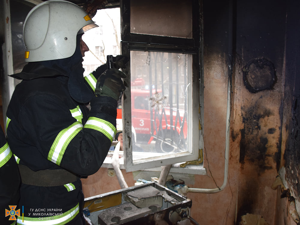 В Николаеве на пожаре спасли 86-летнюю женщину (ФОТО) 5