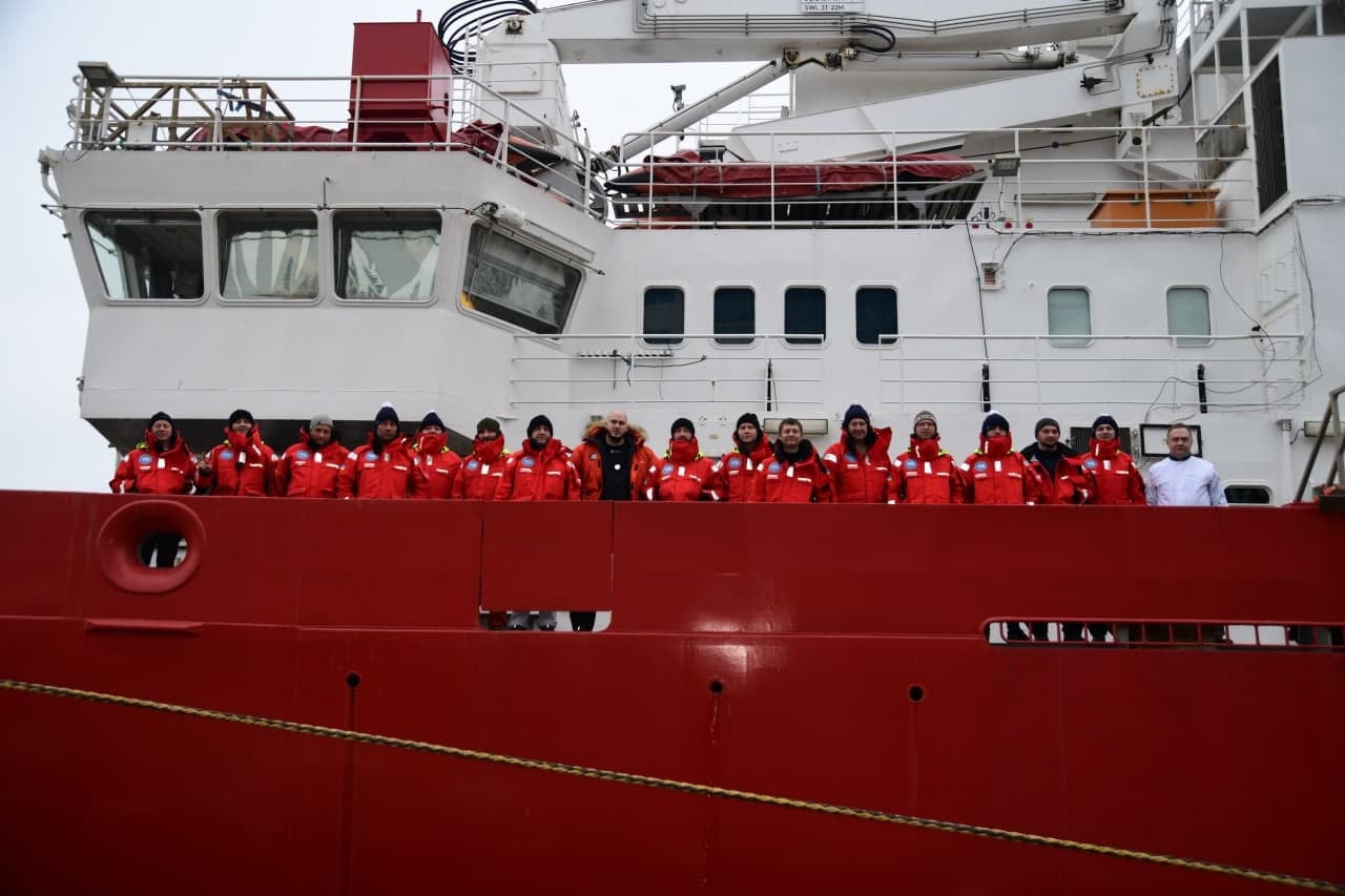 Український криголам «Ноосфера» вирушив до Антарктики (ФОТО)