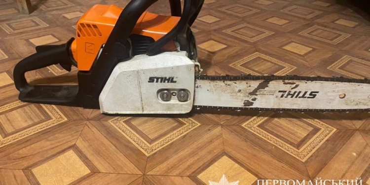 Раніше судимого жителя Первомайська підозрюють у вчиненні серії крадіжок з будинків та шахрайства (ФОТО)