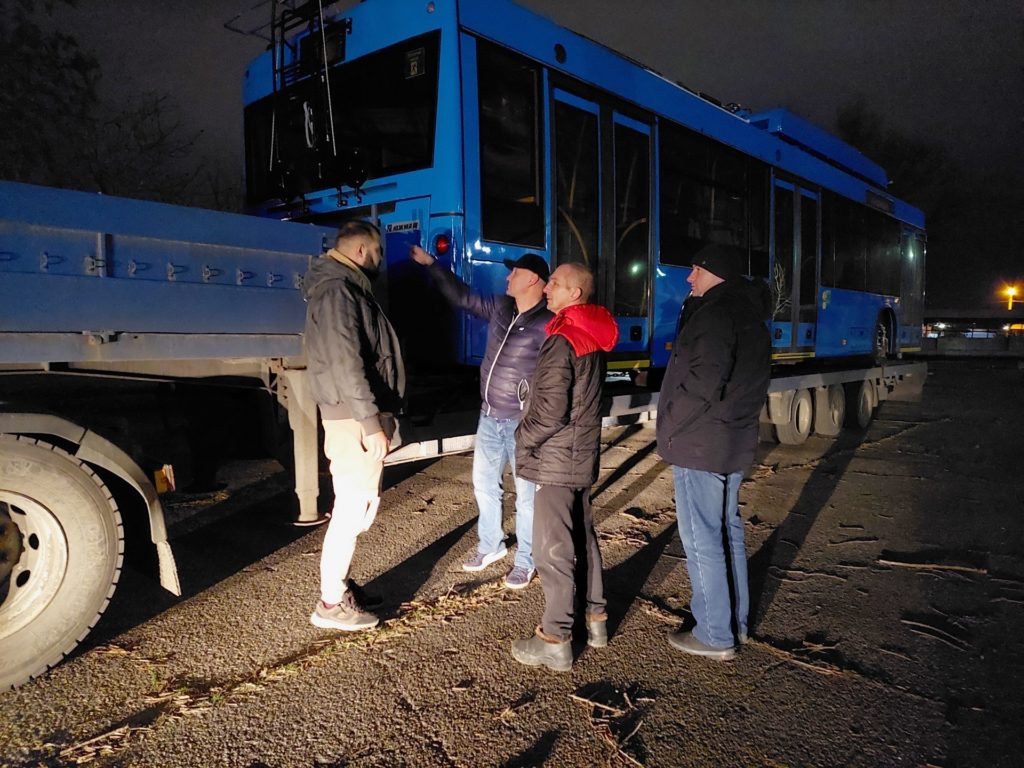 Николаев получил от производителя новый троллейбус взамен сгоревшего (ФОТО) 12