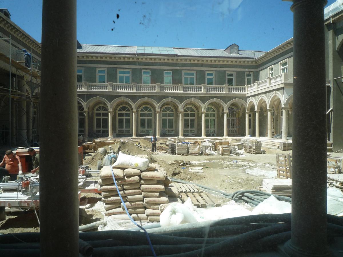 Золотое безумие. Команда Навального показала реальные фото дворца Путина (ФОТО, ВИДЕО)