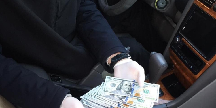 В Николаеве полицейскому предлагали $4 тыс за “отмазать от ДТП” (ФОТО)