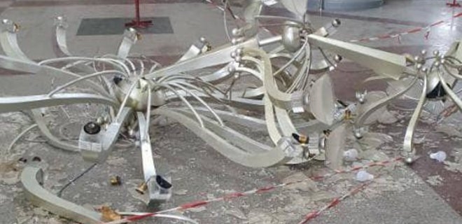 На центральном вокзале в Днепре упала люстра, теперь УЗ проверит все вокзалы (ФОТО)