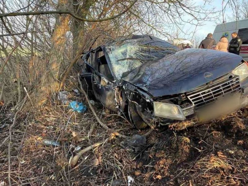 В ДТП под Первомайском пострадал водитель и 3 пассажира (ФОТО)
