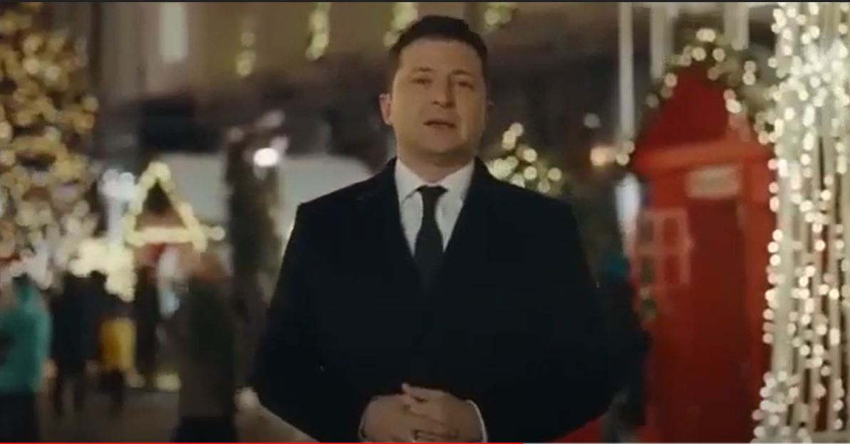 Зеленский поздравил украинцев с Рождеством. Коротко (ВИДЕО)