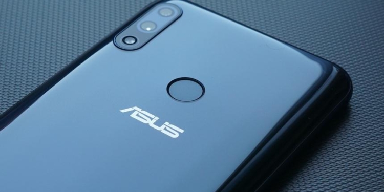 Жители Николаева выбирают смартфоны Asus