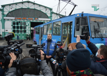 Конечная: в Николаеве отремонтированный за 1,5 млн гривен трамвай не смог выйти на маршрут – отвалился кардан (ВИДЕО и ФОТО)