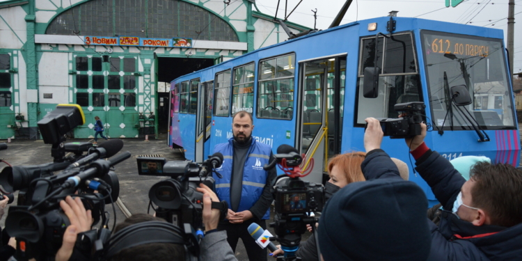 Конечная: в Николаеве отремонтированный за 1,5 млн гривен трамвай не смог выйти на маршрут – отвалился кардан (ВИДЕО и ФОТО)