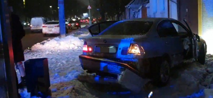 В Николаеве несовершеннолетний водитель BMW сбил женщину на переходе