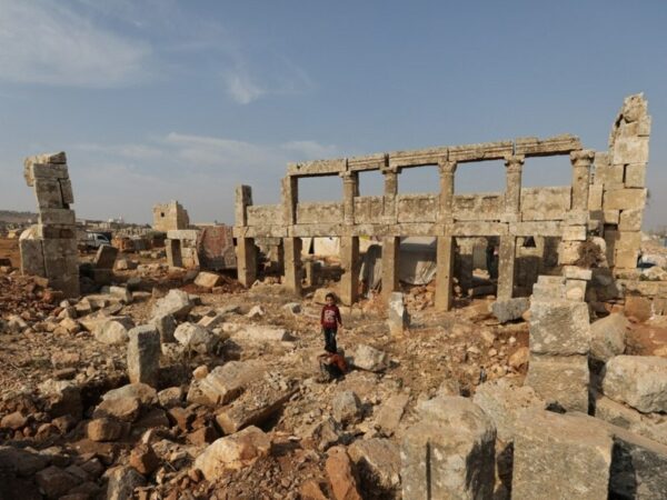 Российская авиация бомбила сирийский Идлиб: город остался без воды, есть погибшие — СМИ
