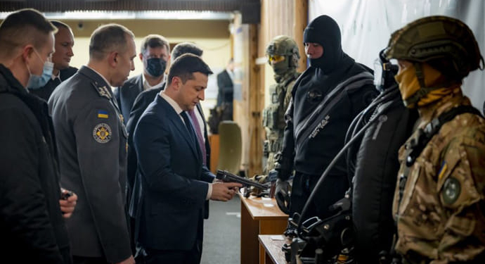 Россия может оккупировать Харьков под предлогом защиты русскоязычного населения – Зеленский