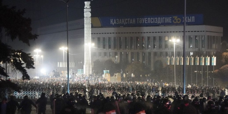 МИД Украины отреагировал на ситуацию в Казахстане