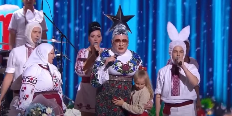 Экспромт. Сердючка спела “Батько наш Бандера” на “Дизель Шоу”, теперь все только об этом и говорят (ВИДЕО)