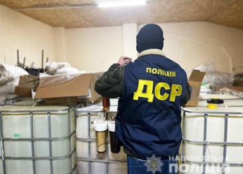 На Николаевщине “обезоружили” подпольный цех по производству контрафактного алкоголя (ФОТО, ВИДЕО)