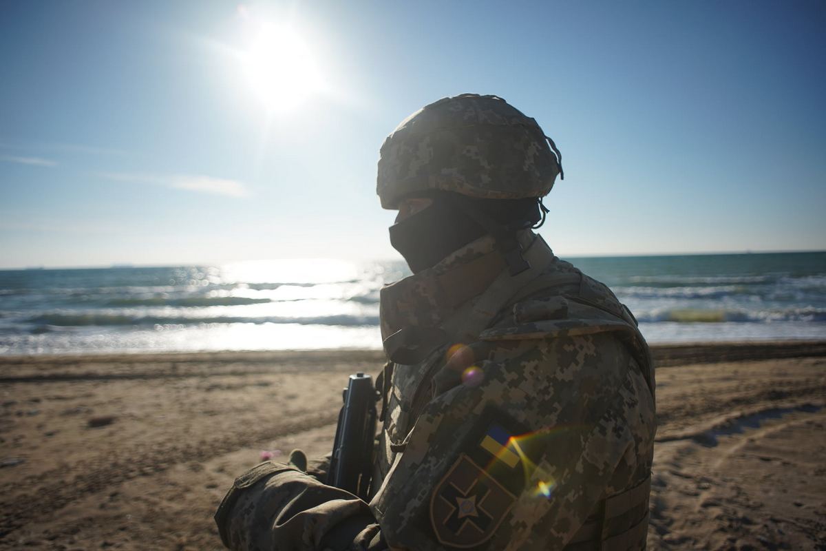 От Коблево до Черноморска: 28-ая мехбригада провела учения по защите побережья (ФОТО)