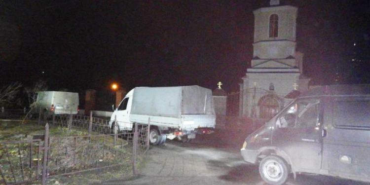 Решил отомстить. В Варваровке сосед угнал у соседа Ford Transit (ФОТО)