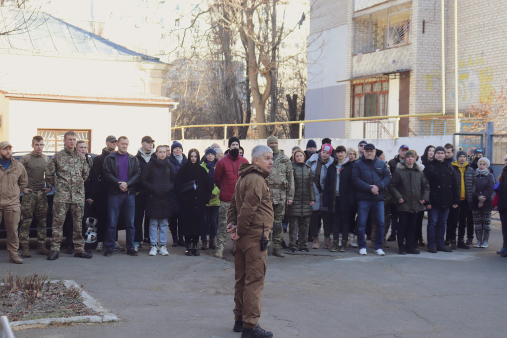 «Не паникуй! Готовься!»: в Николаеве прошли очередные занятия для гражданских (ФОТО) 1