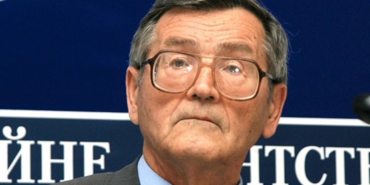 В Україні помер літературознавець, дисидент, Герой України Іван Дзюба