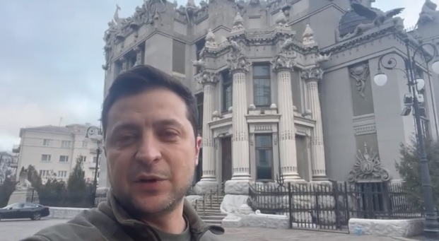 Володимир Зеленський: «Ніякої зброї ми не складемо» (ВІДЕО)