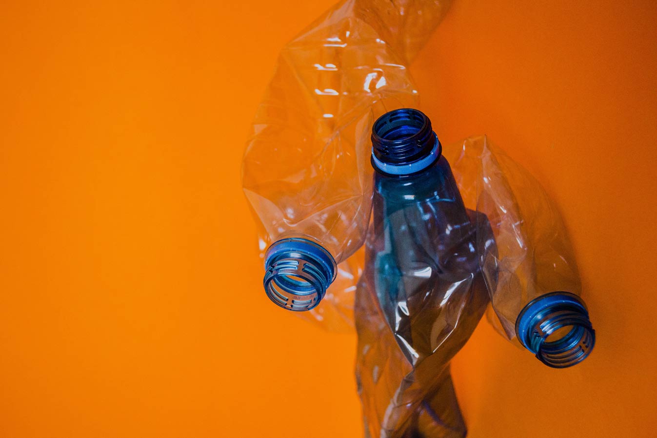 Škoda будет шить чехлы для сидений машин из пластиковых бутылок