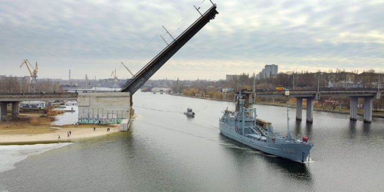 «Переяслав» ушел после ремонта на Николаевском судостроительном заводе к месту постоянной дислокации (ФОТО)