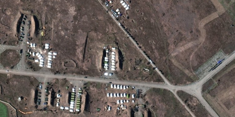 Росія нарощує кількість військ в Криму, у Білорусі та на західних кордонах – нові супутникові знімки (ФОТО)