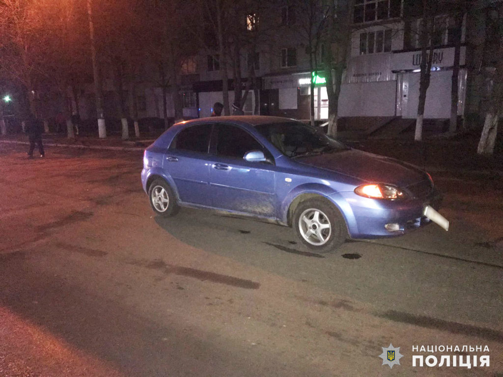 У Первомайську під колесами автівки вночі загинув 20-річний пішохід (ФОТО) 1