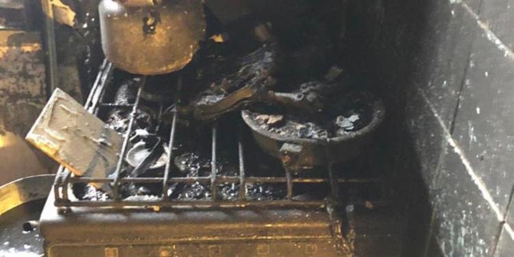 В Миколаєві на пожежі врятували жінку (ФОТО)