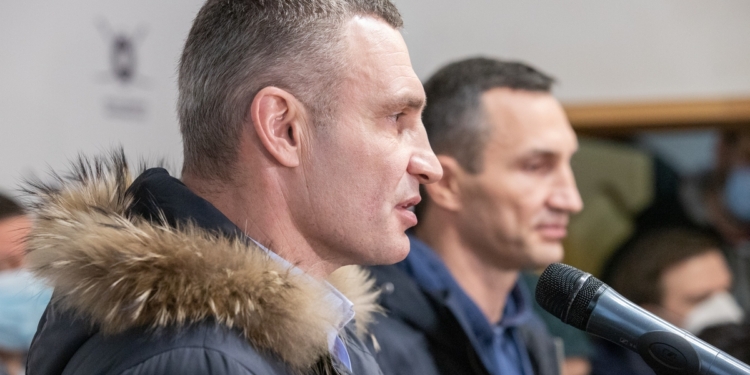 Владимир Кличко вступает в бригаду теробороны Киева (ФОТО)