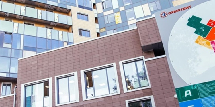 На крыше “Охматдета” в Киеве обнаружили метки для наведения ракет