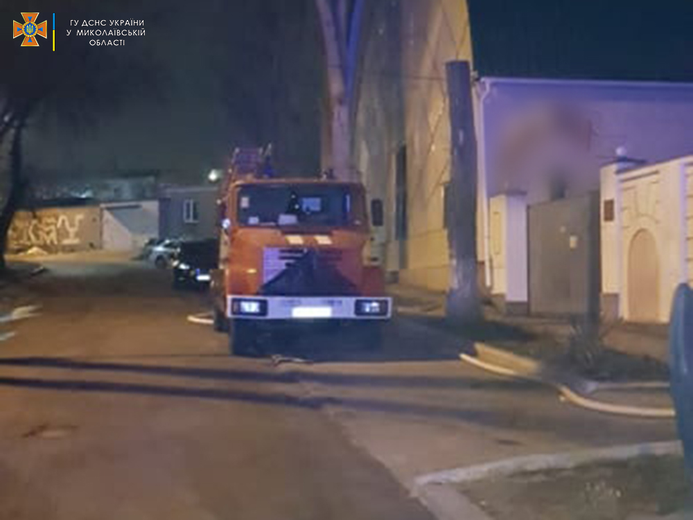 Большой пожар в Николаеве. Горела гостиница на Террасной (ФОТО) 5