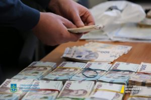 "Слугу народа" Трубицына, близкого к главе ОП Ермака, задержали на взятке (ВИДЕО) 10 "Слугу народа" Трубицына, близкого к главе ОП Ермака, задержали на взятке (ВИДЕО) 9
