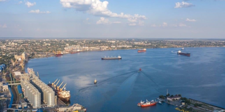 Новые якорные стоянки в акватории Николаевского морского порта: подписан договор на проектно-изыскательские работы (ФОТО)