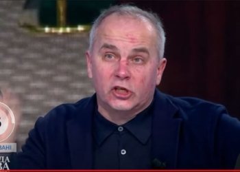 Бутусов и Шуфрич подрались в эфире, Шустер заявил, что тоже может дать в морду одному из них (ВИДЕО)