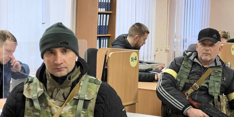 Миколаївська обласна варта для захисту від мародерів та бандитів вже вийшла на патрулювання вулиць. Куди дзвонити (ФОТО)