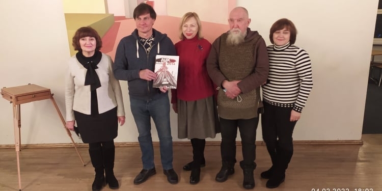 «Діра»: в Естонії презентували графічний роман українця, який пройшов через катівню «ДНР» (ФОТО)